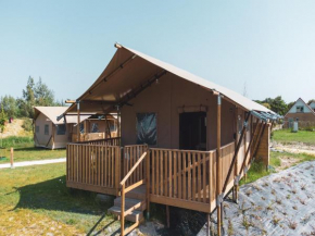 Glamping tent with kitchen on the IJsselmeer